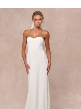 Lulus Romantic Vision White Pearl Strapless White maxi dress
